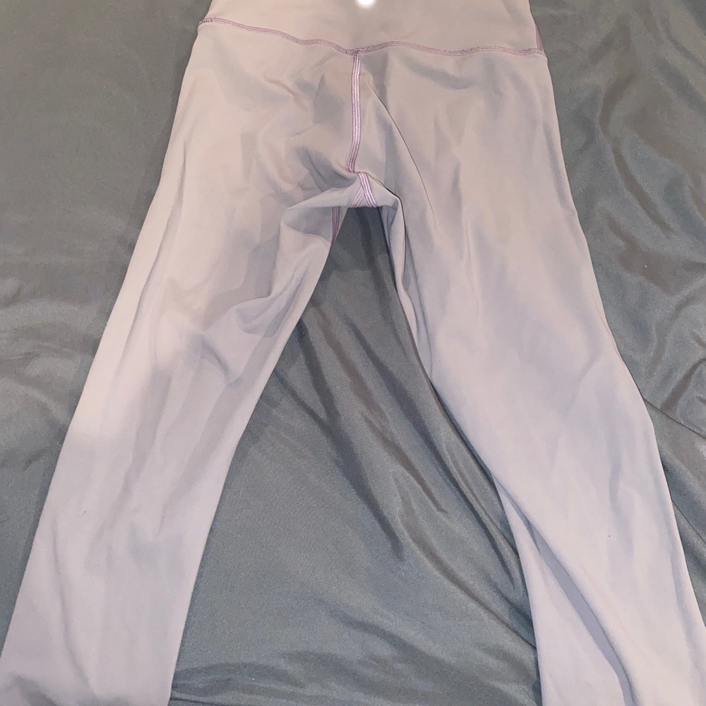lululemon light purple cropped leggings size 4